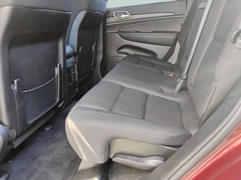 Used 2022 Jeep Grand Cherokee Laredo E image 17