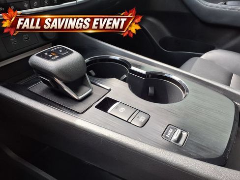 Used 2023 Nissan Rogue SV w/ SV Premium B Package FWD image 22