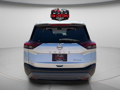Used 2022 Nissan Rogue SV AWD/4WD image 6