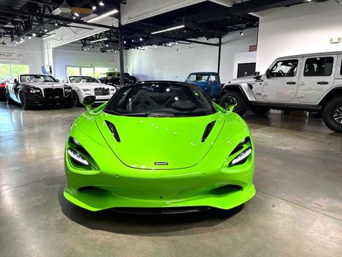Used 2024 McLaren 750S Spider image 16