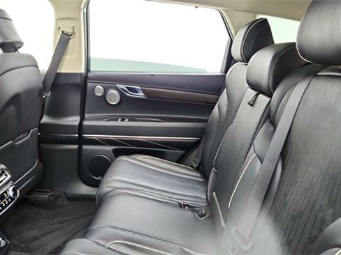 Used 2023 Genesis GV80 2.5T w/ Prestige Package image 29