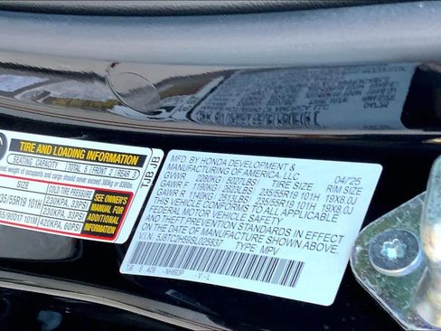 Used 2025 Acura RDX SH-AWD w/ Technology Package image 36