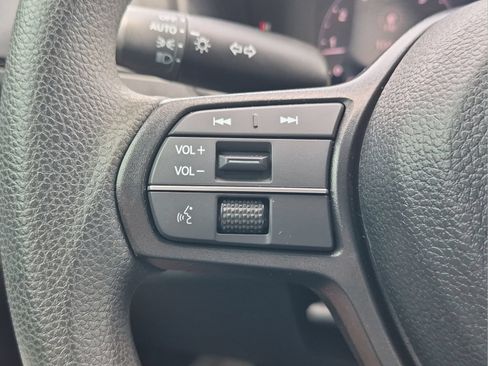 Certified 2025 Honda Accord LX image 13