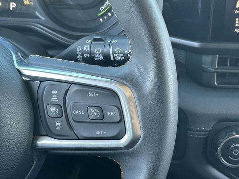 Used 2024 Jeep Wrangler Unlimited Sahara AWD/4WD image 26
