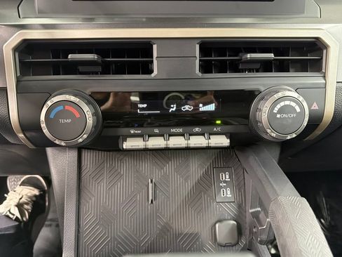 Used 2026 Toyota Tacoma SR5 AWD/4WD image 40