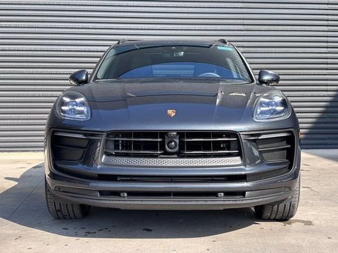 Certified 2026 Porsche Macan image 10