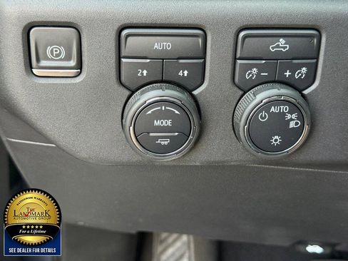 Used 2023 Chevrolet Silverado 1500 LT image 24