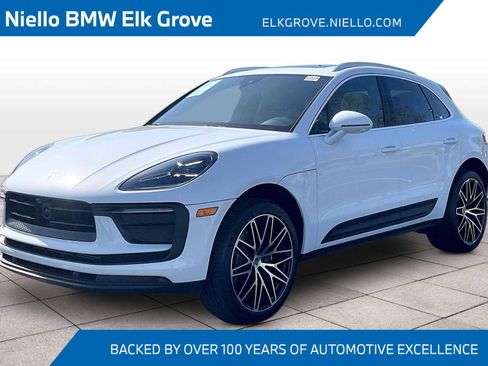 Used 2024 Porsche Macan image 1