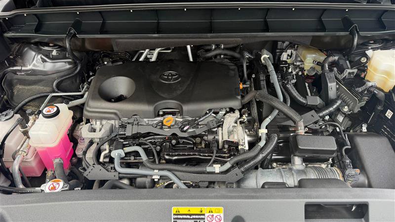 Used 2021 Toyota Highlander XLE FWD image 33
