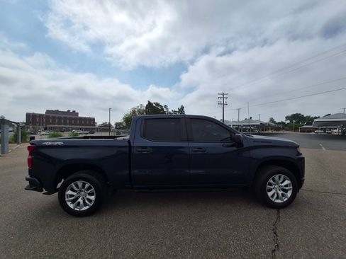 Used 2021 Chevrolet Silverado 1500 Custom w/ LPO, Dark Essentials Package AWD/4WD image 4