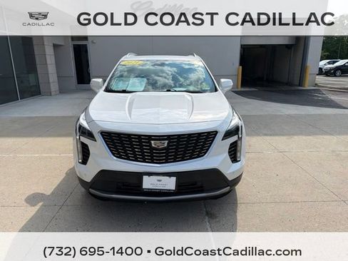 Used 2021 Cadillac XT4 Premium Luxury w/ Cold Weather Package FWD image 5