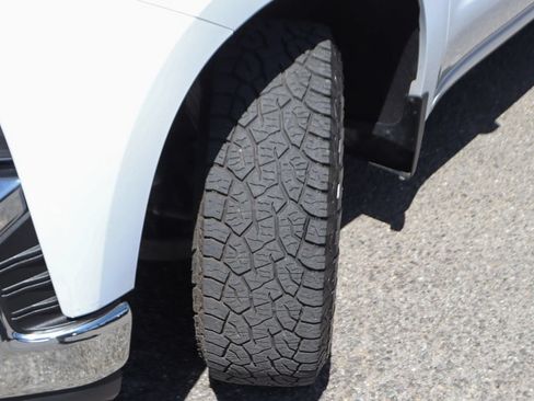 Used 2022 Chevrolet Silverado 1500 LT RWD image 40