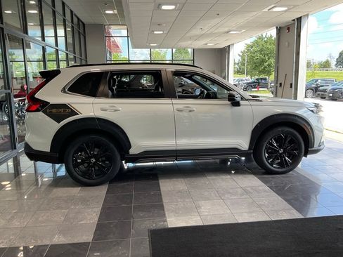 Used 2024 Honda CR-V Sport Touring image 6