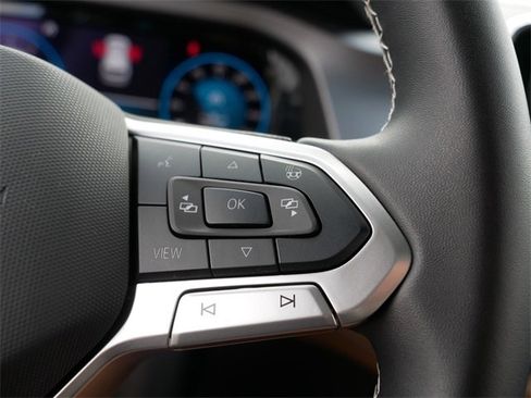 Certified 2024 Volkswagen Atlas Cross Sport SE w/ Panoramic Sunroof Package image 26