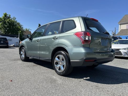 Used 2015 Subaru Forester 2.5i AWD/4WD image 6