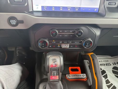 Used 2022 Ford Bronco Badlands image 13