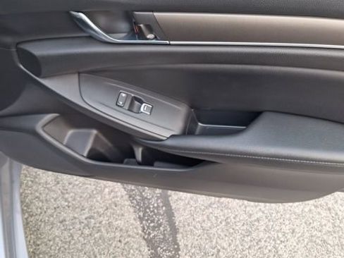 Used 2022 Honda Accord LX image 27