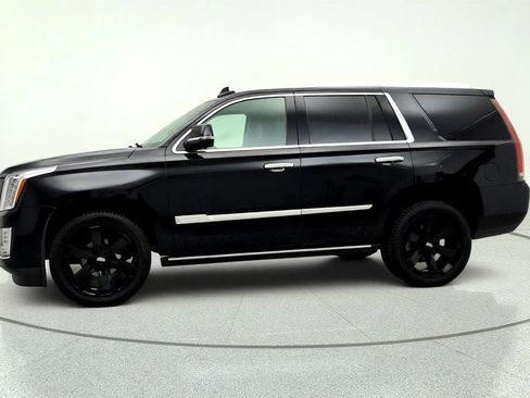 Used 2019 Cadillac Escalade Premium Luxury AWD/4WD image 8