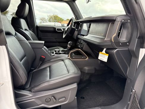 New 2025 Ford Bronco Badlands image 21