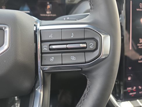 Used 2026 GMC Yukon Denali w/ Sun & Power Step Package AWD/4WD image 18