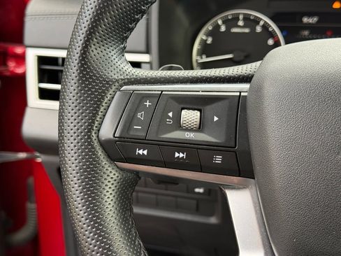 Used 2024 Mitsubishi Outlander SE image 15