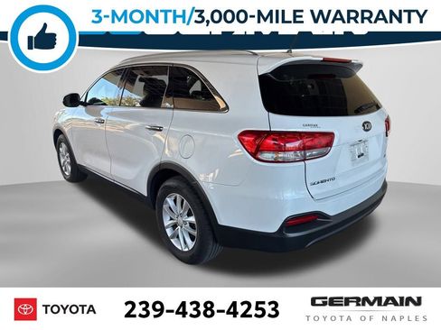 Used 2016 Kia Sorento LX image 4