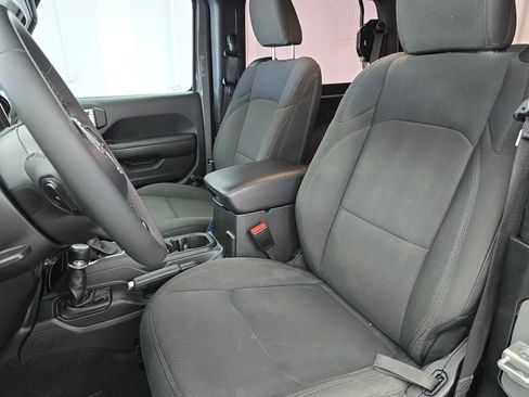 Used 2023 Jeep Wrangler Sport S image 13