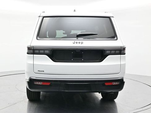 Used 2026 Jeep Grand Wagoneer Limited AWD/4WD image 6