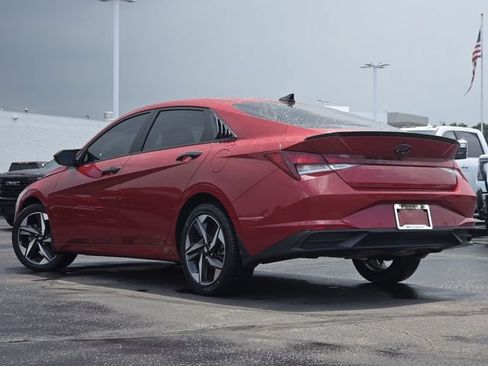 Used 2023 Hyundai Elantra SEL w/ Convenience Package FWD image 15