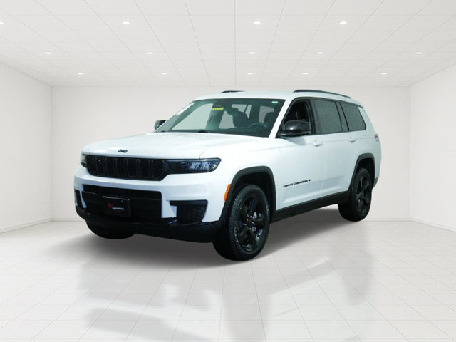 Used 2023 Jeep Grand Cherokee L Laredo AWD/4WD image 3