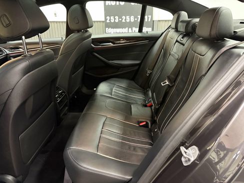 Used 2019 BMW 530i w/ Convenience Package RWD image 20