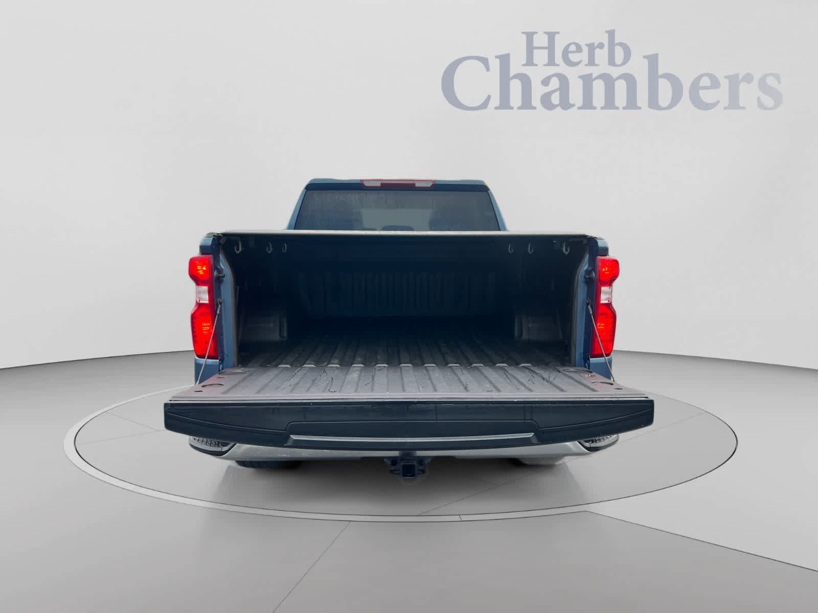 Used 2024 Chevrolet Silverado 1500 LT AWD/4WD image 7