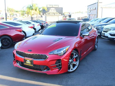 Used 2018 Kia Stinger GT1 RWD image 38