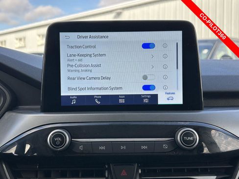 Used 2024 Ford Escape Active w/ Cold Weather Package image 6