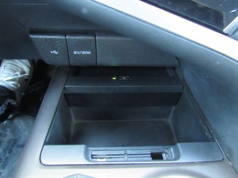 Used 2024 Toyota Camry XLE image 44