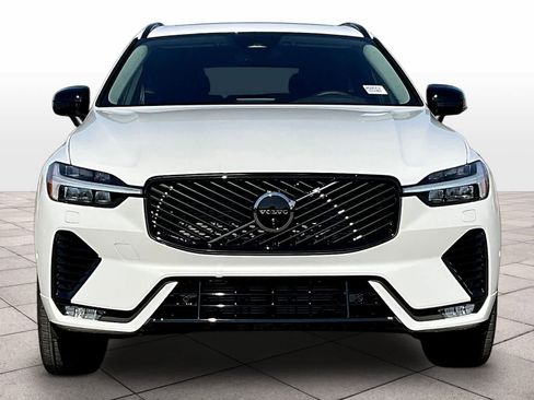 New 2026 Volvo XC60 B5 Plus w/ Climate Package AWD/4WD image 5