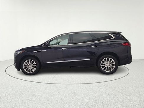 Used 2020 Buick Enclave Essence image 4