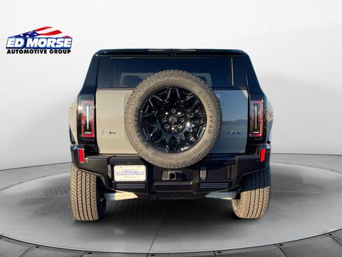 New 2025 GMC Hummer EV 2X image 4