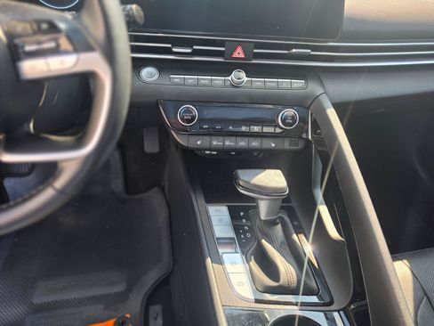 Used 2023 Hyundai Elantra Limited w/ Cargo Package FWD image 15