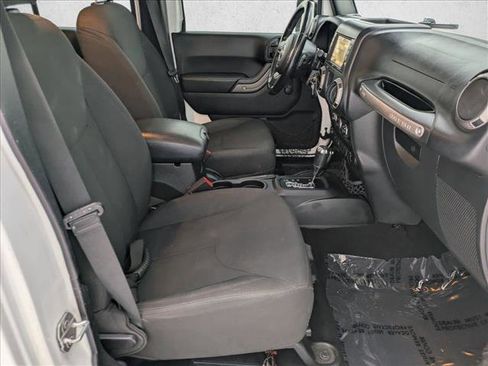 Used 2016 Jeep Wrangler Unlimited Sport w/ Connectivity Group image 20