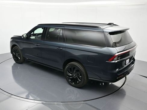 New 2026 Lincoln Navigator L Reserve w/ Jet Appearance Package AWD/4WD image 35