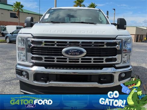 Used 2025 Ford F350 XLT image 3