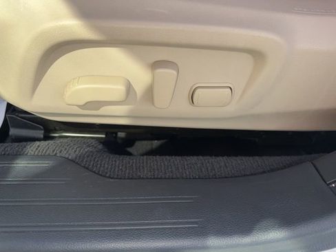 Used 2019 Subaru Outback 2.5i Limited w/ Popular Package #2 image 18