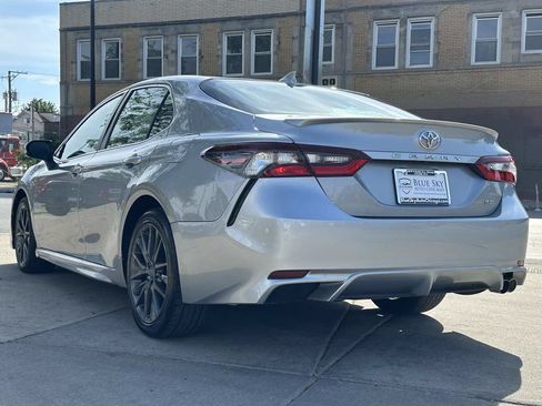 Used 2021 Toyota Camry SE FWD image 7