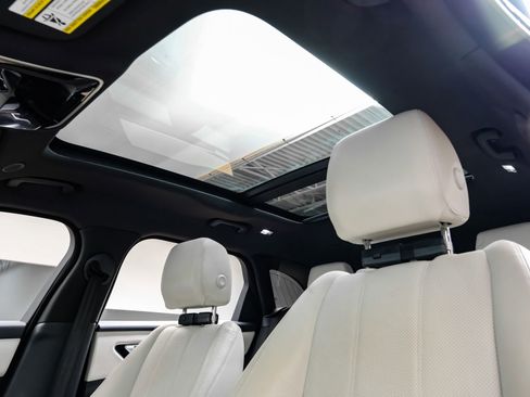 Used 2023 Land Rover Range Rover Velar R-Dynamic S image 5