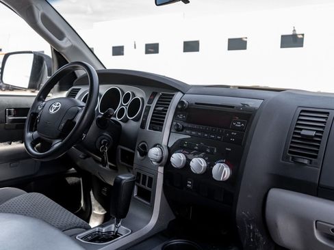 Used 2011 Toyota Tundra 4x4 Double Cab w/ SR5 Pkg image 10