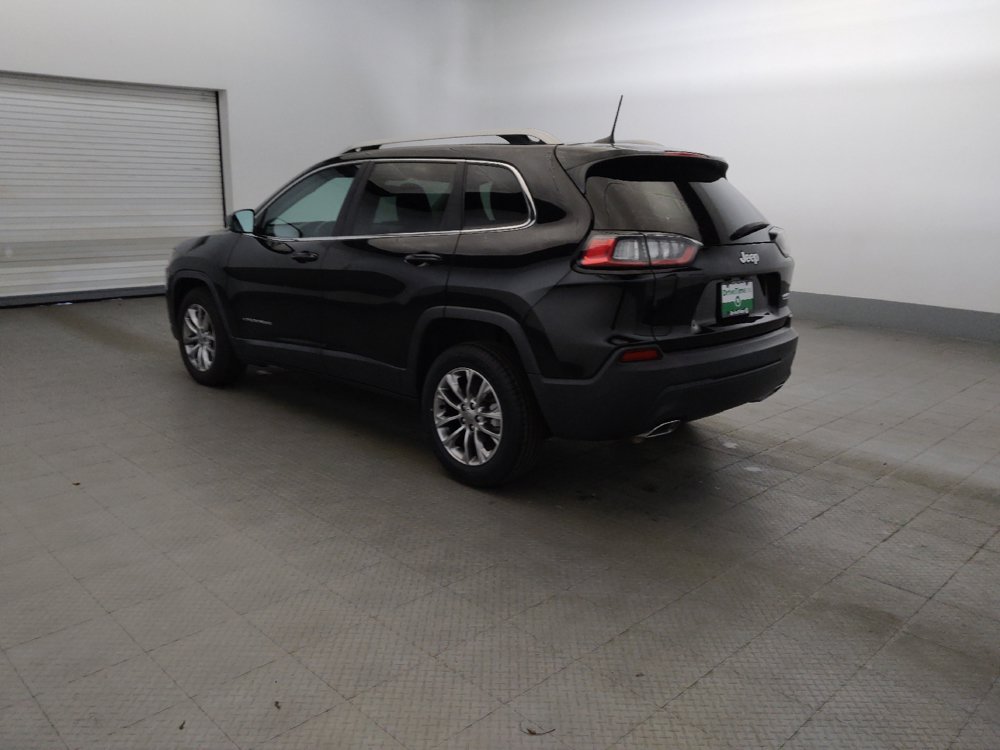 Used 2021 Jeep Cherokee Latitude Plus w/ Sun & Sound Group FWD image 3