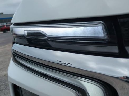Used 2025 Chevrolet Tahoe LT AWD/4WD image 10