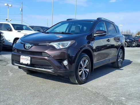 Used 2016 Toyota RAV4 XLE image 3