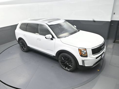 Used 2022 Kia Telluride SX w/ Towing Package AWD/4WD image 13